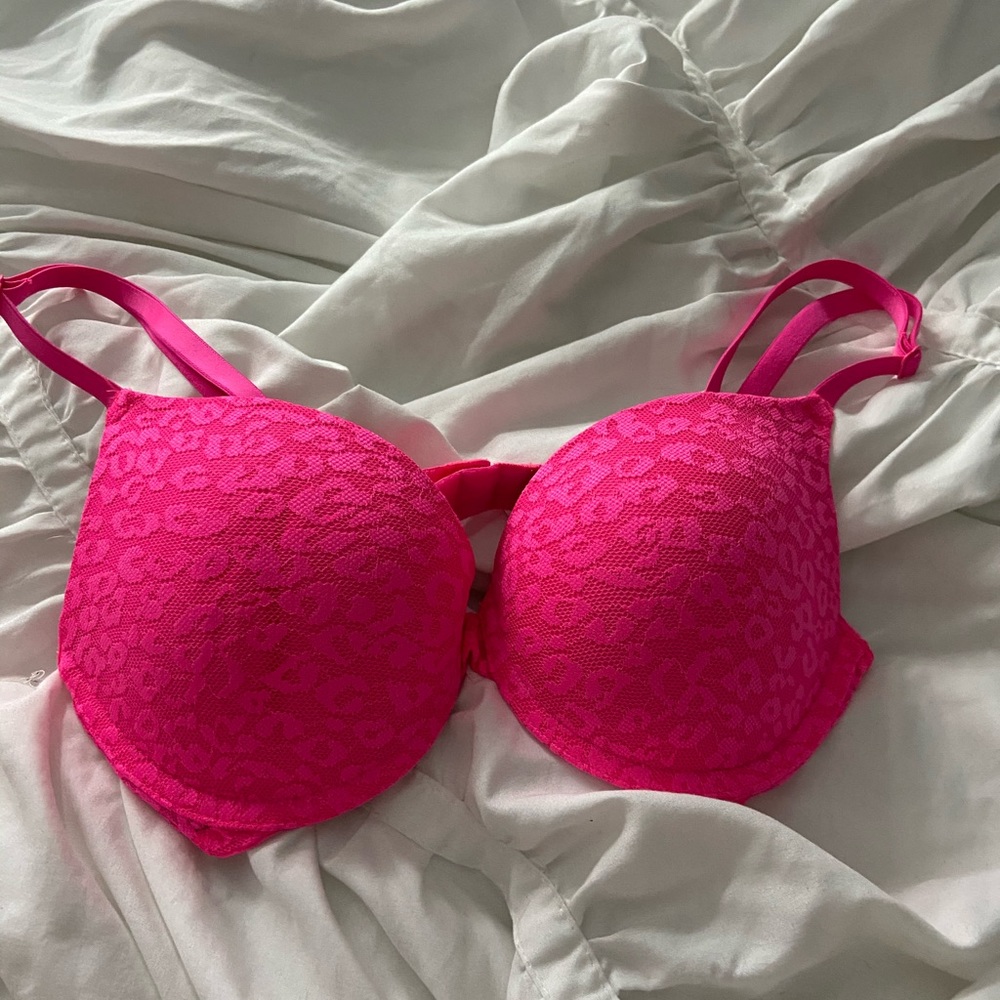 VS PINK WEAR EVERYWHERE PUSH UP BRA